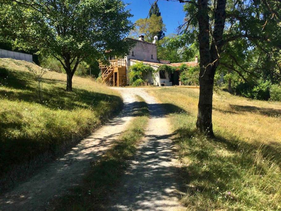 Dans la fôret à 15 minutes de Crest et de Saillans, vue panoramique, calme Piégros-la-Clastre Extérieur photo