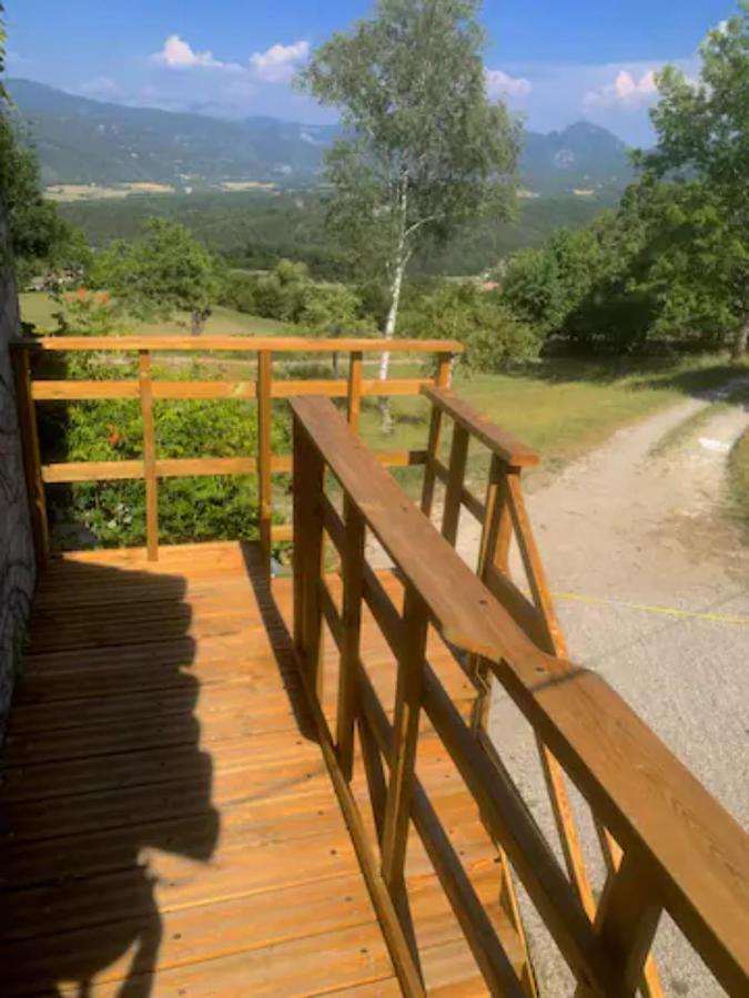 Dans la fôret à 15 minutes de Crest et de Saillans, vue panoramique, calme Piégros-la-Clastre Extérieur photo