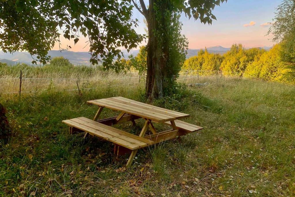 Dans la fôret à 15 minutes de Crest et de Saillans, vue panoramique, calme Piégros-la-Clastre Extérieur photo