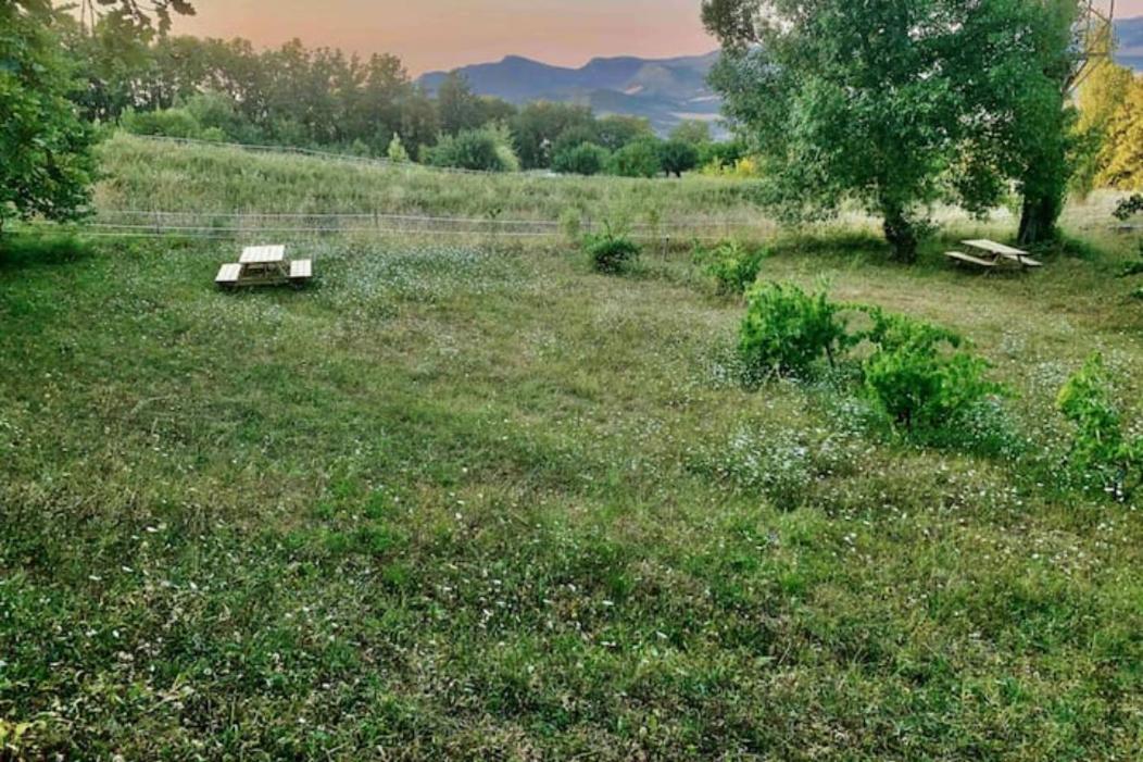 Dans la fôret à 15 minutes de Crest et de Saillans, vue panoramique, calme Piégros-la-Clastre Extérieur photo